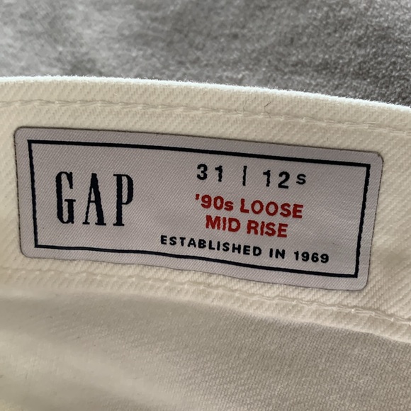 NWT GAP 12/31 loose mid rise split bottom jeans - Picture 3 of 10